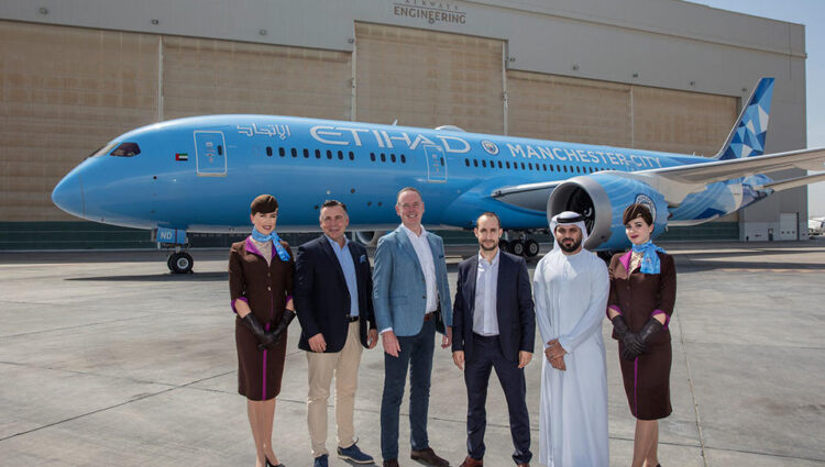 Etihad Airways unveils Manchester City FC livery on new Boeing 787-9 Dreamliner