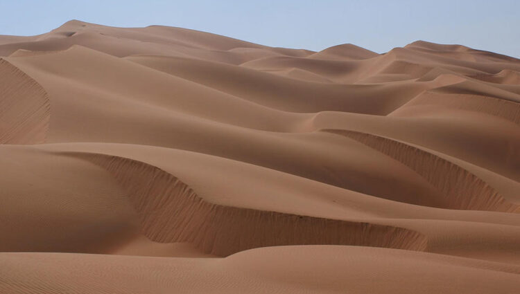 Oman opens up Empty Quarter for flights