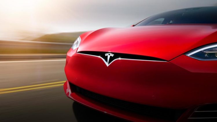 Tesla opens temporary showroom in Mall of the Emirates