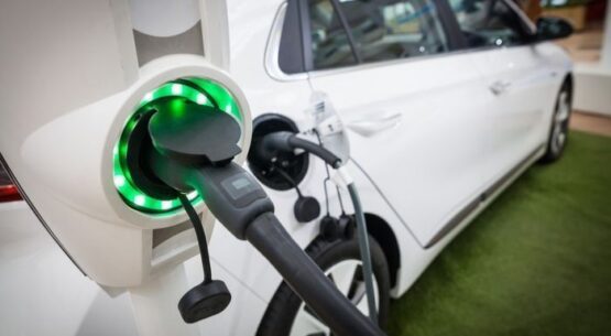 Video: Can electric vehicles go mainstream?