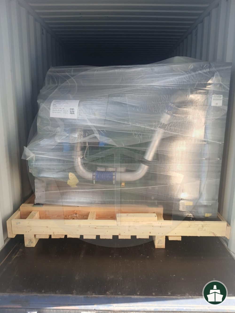 Cross stuffing operation in progress at Jebel Ali — PSS Lines Shipping (03)