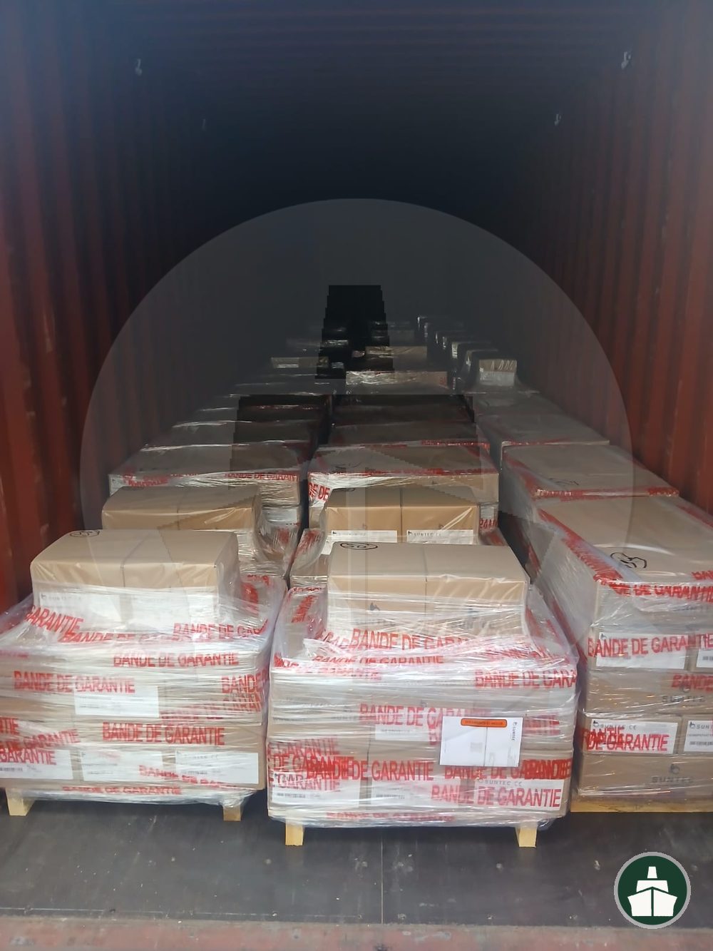 Cross stuffing operation in progress at Jebel Ali — PSS Lines Shipping (04)